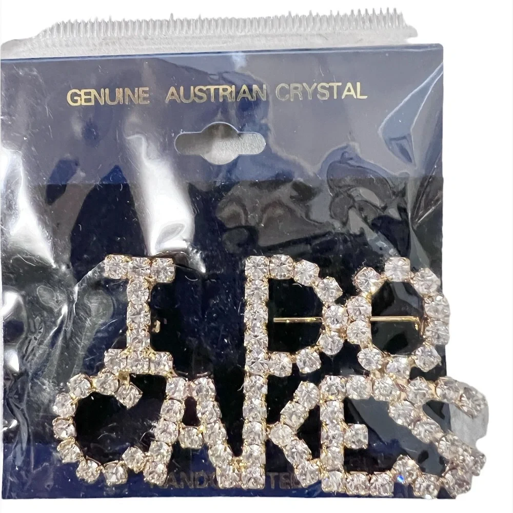 Large Genuine Austrian Chrystal Brooch Pin saying “I do cakes” Party Favor